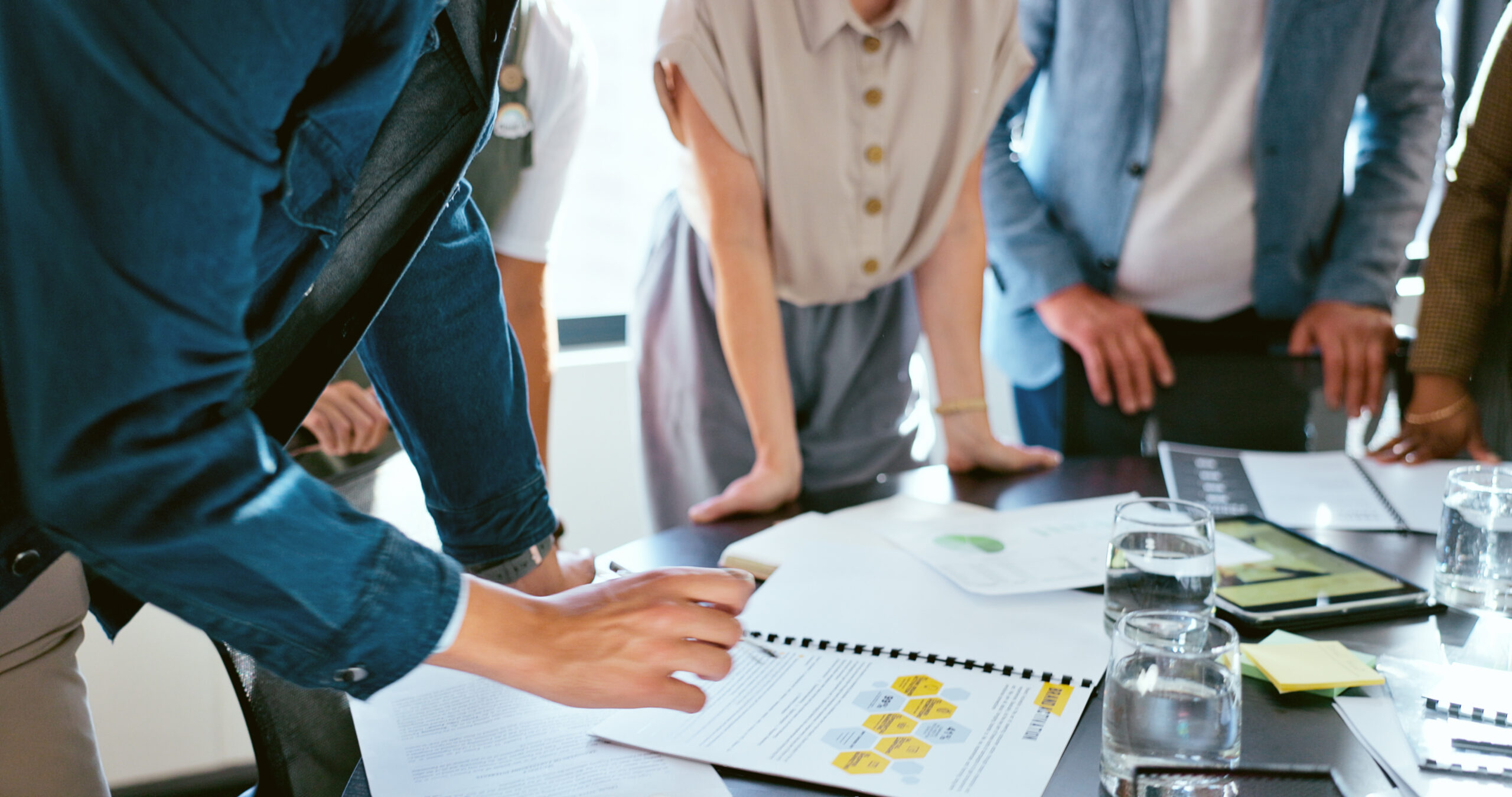 Dokumentation von Besprechungen und Treffen des Startup-Teams im Rahmen eines Workshops zur Planung der KPI-Strategie oder eines Finanzprojekts für das Startup-Unternehmen; Buchhaltungsunterlagen und Beratung hinsichtlich der Zielvorgaben oder zur Vorbereitung auf eine Steuerprüfung Dokumentation von Besprechungen und Treffen des Startup-Teams im Rahmen eines Workshops zur Planung der KPI-Strategie oder eines Finanzprojekts für das Startup-Unternehmen; Buchhaltungsunterlagen und Beratung hinsichtlich der Zielvorgaben oder zur Vorbereitung auf eine Steuerprüfung